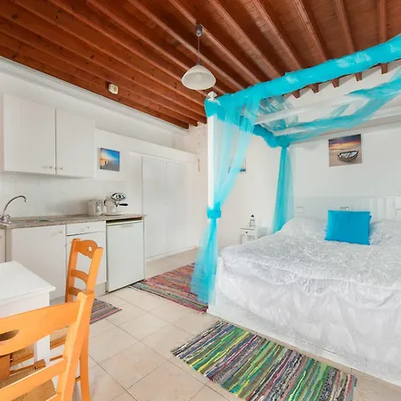 Chrysanthi Apartamento